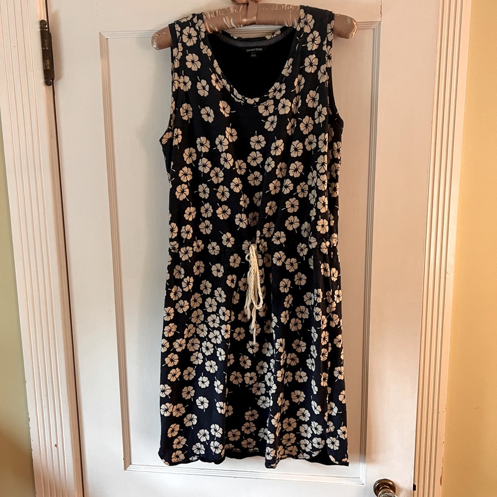 Sleeveless Land’s End Dress size M